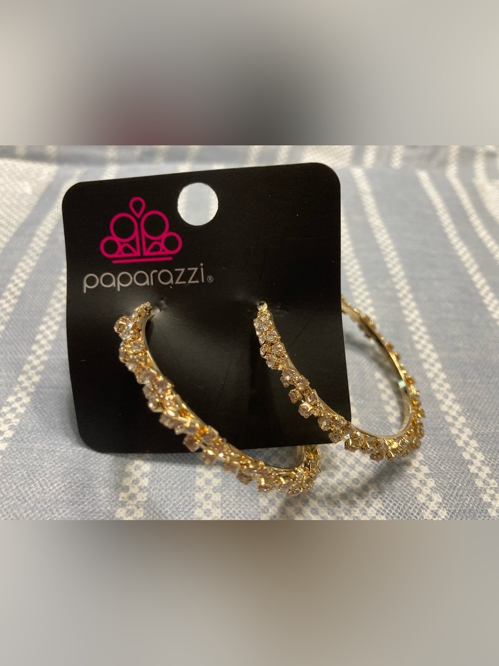 💛TODAY***$8***NWT Paparazzi gold toned open hoop earrings.